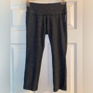 Small Reekbok cropped leggings